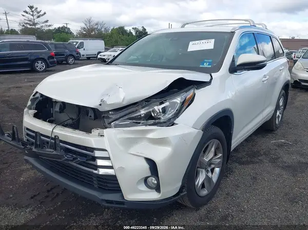 5TDDZRFH1JS884697 — 2018 Toyota Highlander, фото 2 с аукциона IAAI, Передняя часть