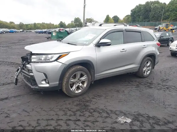 5TDDZRFH2JS867519 — 2018 Toyota Highlander, фото 2 с аукциона IAAI, Передняя часть