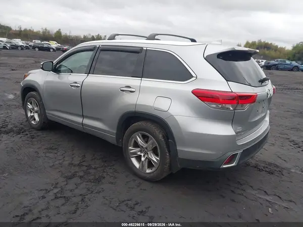 5TDDZRFH2JS867519 — 2018 Toyota Highlander, фото 3 с аукциона IAAI, Передняя часть