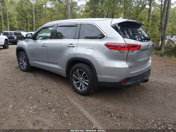 5TDJZRFH4JS532510 — 2018 Toyota Highlander, фото 3 с аукциона IAAI, Передняя часть