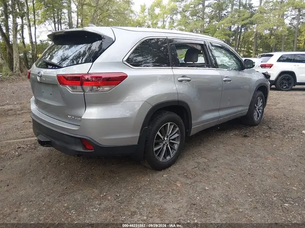 5TDJZRFH4JS532510 — 2018 Toyota Highlander, фото 4 с аукциона IAAI, Передняя часть