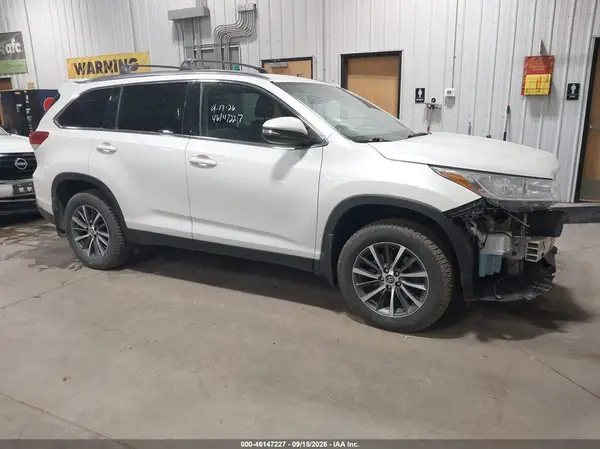 5TDJZRFH6KS565106 — 2019 Toyota Highlander, Передняя часть (Front End), фото до ремонта