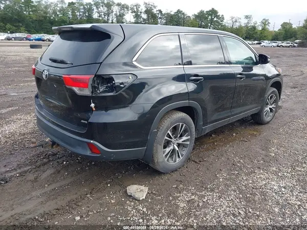 5TDBZRFH0KS921845 — 2019 Toyota Highlander, фото 4 с аукциона IAAI 12.10.2026, Повреждения со всех сторон