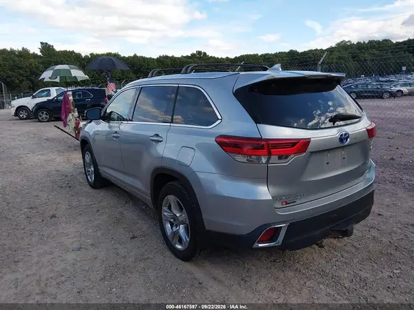 5TDDGRFH1KS072744 — 2019 Toyota Highlander, фото 3 с аукциона IAAI 08.10.2026, Передняя часть справа