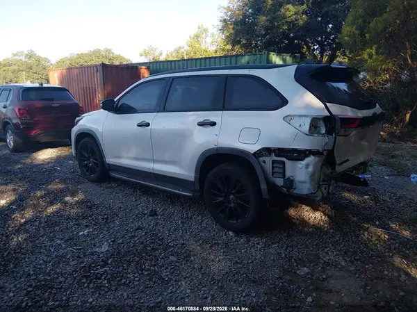 5TDKZRFH6KS329365 — 2019 Toyota Highlander, фото 3 с аукциона IAAI, Задняя часть