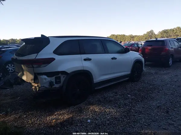 5TDKZRFH6KS329365 — 2019 Toyota Highlander, фото 4 с аукциона IAAI, Задняя часть