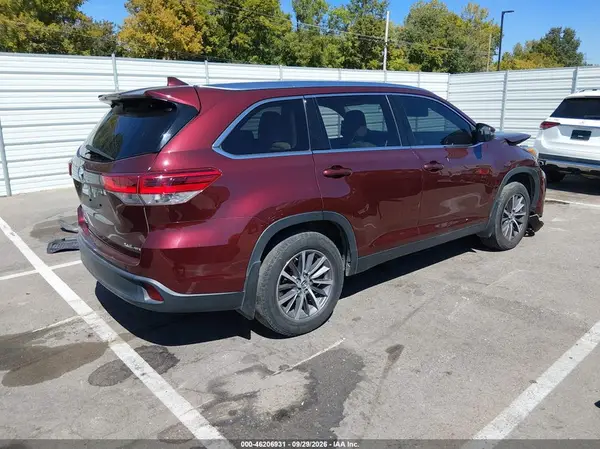 5TDJZRFH6KS968700 — 2019 Toyota Highlander, фото 4 с аукциона IAAI, Передняя часть