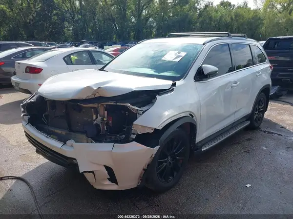 5TDKZRFH1KS351385 — 2019 Toyota Highlander, фото 2 с аукциона IAAI, Передняя часть