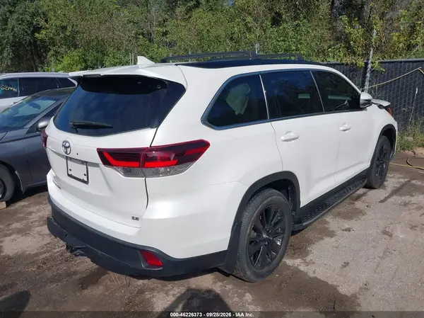 5TDKZRFH1KS351385 — 2019 Toyota Highlander, фото 4 с аукциона IAAI, Передняя часть