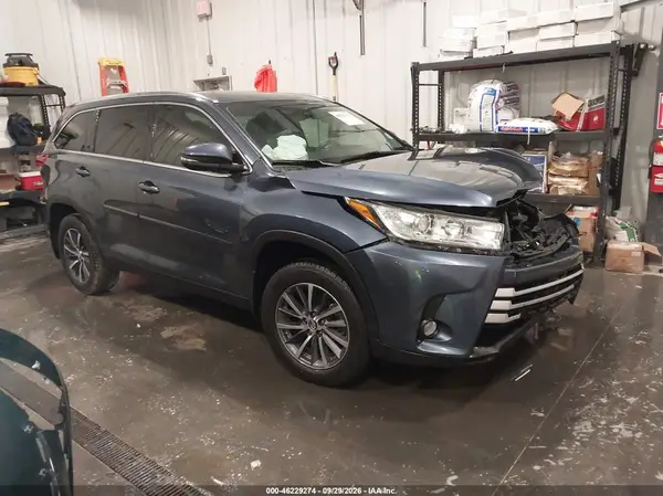 5TDJZRFH9KS986883 — 2019 Toyota Highlander, Передняя часть (Front End), фото до ремонта