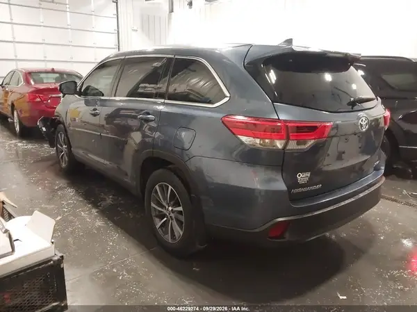 5TDJZRFH9KS986883 — 2019 Toyota Highlander, фото 3 с аукциона IAAI, Передняя часть