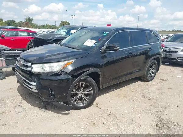 5TDZARFH0KS043047 — 2019 Toyota Highlander, фото 2 с аукциона IAAI, Левый бок