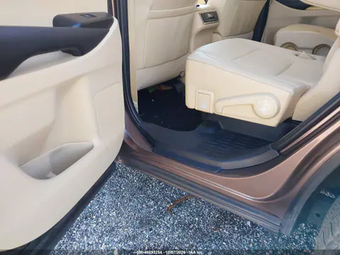 2019 Toyota Highlander Xle VIN 5TDJZRFH5KS978229 фото 9