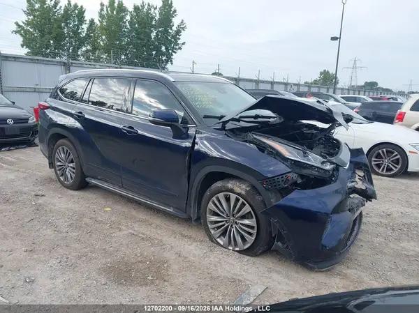 5TDFZRBH7LS042335 — 2020 Toyota Highlander, Передняя часть (Front), фото до ремонта