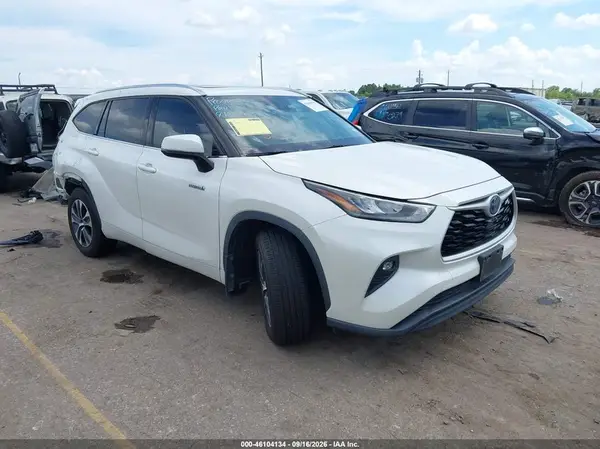 5TDGARAHXLS502715 — 2020 Toyota Highlander, Задняя часть (Rear), фото до ремонта