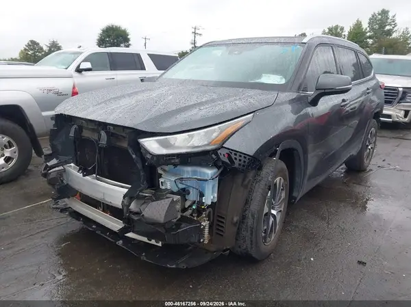 5TDGZRAH4LS003997 — 2020 Toyota Highlander, фото 2 с аукциона IAAI, Передняя и задняя части