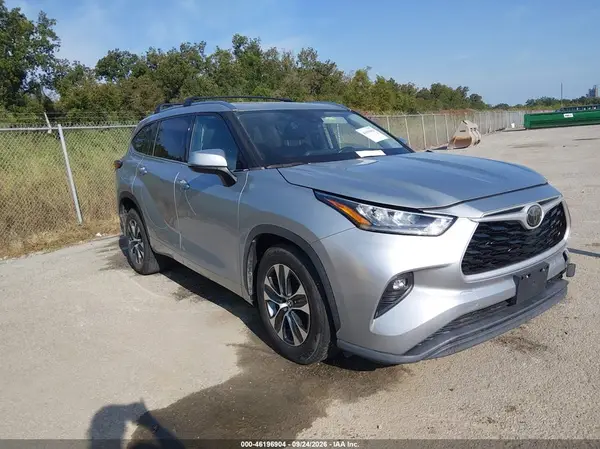 5TDHZRAH4LS507129 — 2020 Toyota Highlander, Передняя часть слева (Left Front), фото до ремонта