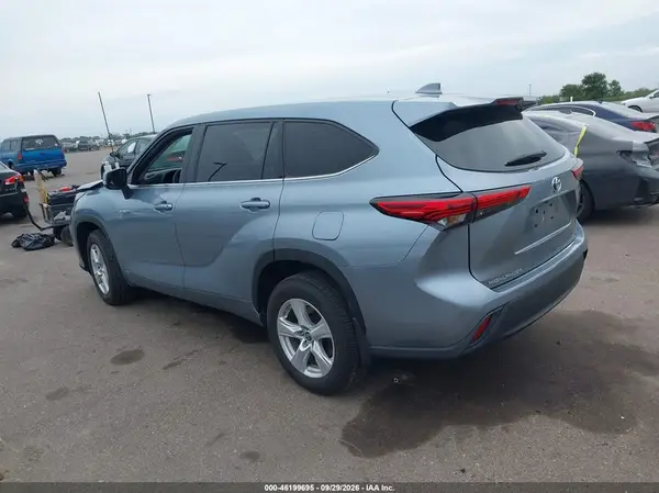 5TDBBRCH8LS009975 — 2020 Toyota Highlander, фото 3 с аукциона IAAI, Передняя часть
