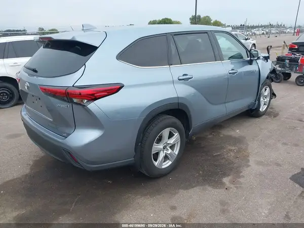 5TDBBRCH8LS009975 — 2020 Toyota Highlander, фото 4 с аукциона IAAI, Передняя часть