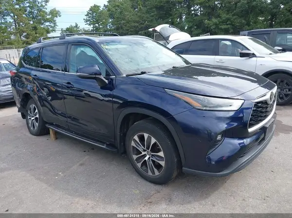 5TDGZRBH5MS532116 — 2021 Toyota Highlander, Правый бок (Right Side), фото до ремонта