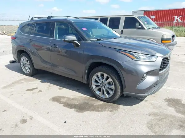 5TDYZRAH8MS521701 — 2021 Toyota Highlander, Град (Hail), фото до ремонта