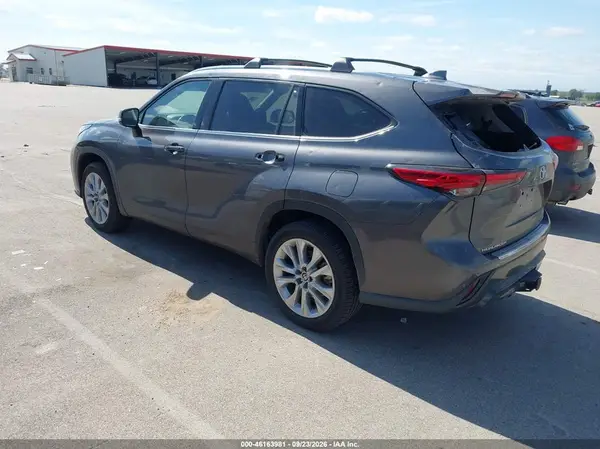 5TDYZRAH8MS521701 — 2021 Toyota Highlander, фото 3 с аукциона IAAI, Град