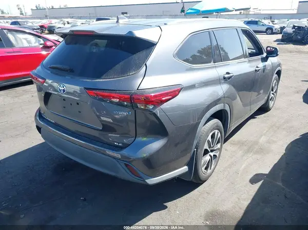 5TDHBRCHXMS517263 — 2021 Toyota Highlander, фото 4 с аукциона IAAI, Левый бок