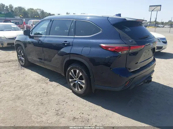 5TDHZRBH4MS547176 — 2021 Toyota Highlander, фото 3 с аукциона IAAI, Передняя часть