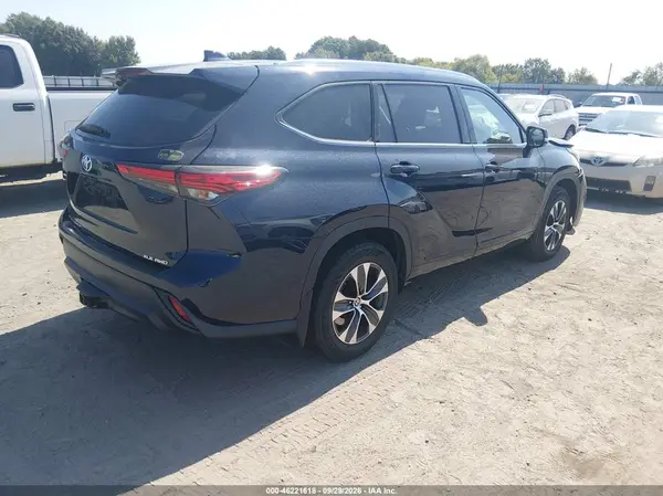 5TDHZRBH4MS547176 — 2021 Toyota Highlander, фото 4 с аукциона IAAI, Передняя часть