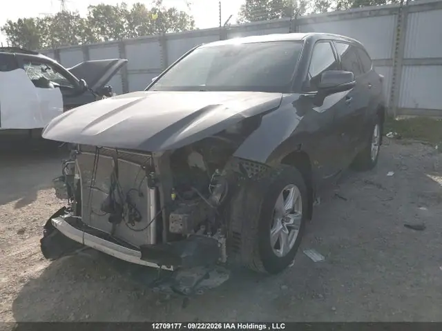 5TDBZRBH7NS574539 — 2022 Toyota Highlander, фото 2 с аукциона IAAI 14.10.2026, Передняя часть