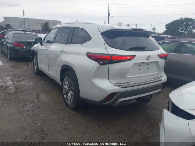 2022 Toyota Highlander VIN 5TDFZRBH3NS252823 фото 3