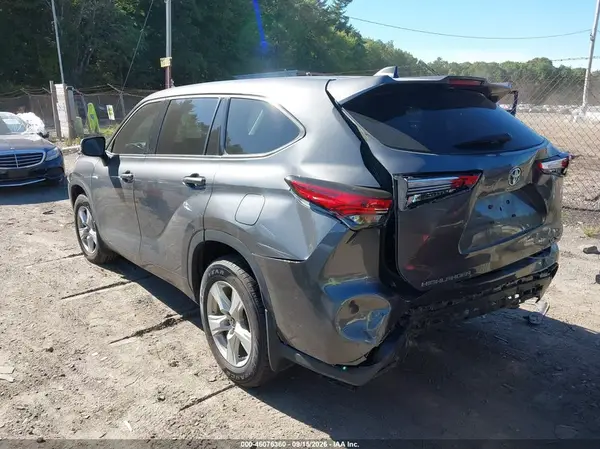 5TDBZRBH8NS573626 — 2022 Toyota Highlander, фото 3 с аукциона IAAI 13.10.2026, Передняя часть