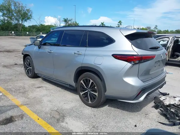 5TDLZRAH8NS123478 — 2022 Toyota Highlander, фото 3 с аукциона IAAI, Передняя часть