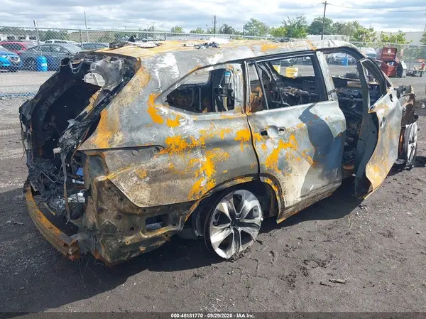5TDGZRBH7NS573851 — 2022 Toyota Highlander, фото 4 с аукциона IAAI, Полный пожар