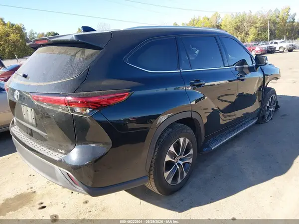 5TDGZRAH6NS108074 — 2022 Toyota Highlander, фото 4 с аукциона IAAI, Передняя часть