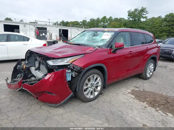 5TDDZRBH6NS587243 — 2022 Toyota Highlander, фото 2 с аукциона IAAI, Передняя часть