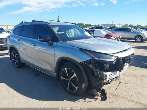 5TDJZRAH2NS098794 — 2022 Toyota Highlander, Левая сторона, фото до ремонта