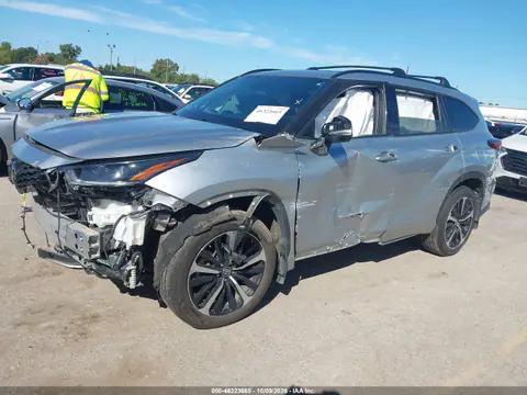 2022 Toyota Highlander Xse VIN 5TDJZRAH2NS098794 фото 3
