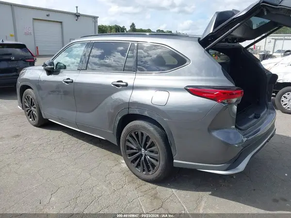 5TDKDRBH6PS526788 — 2023 Toyota Highlander, фото 3 с аукциона IAAI, Угон