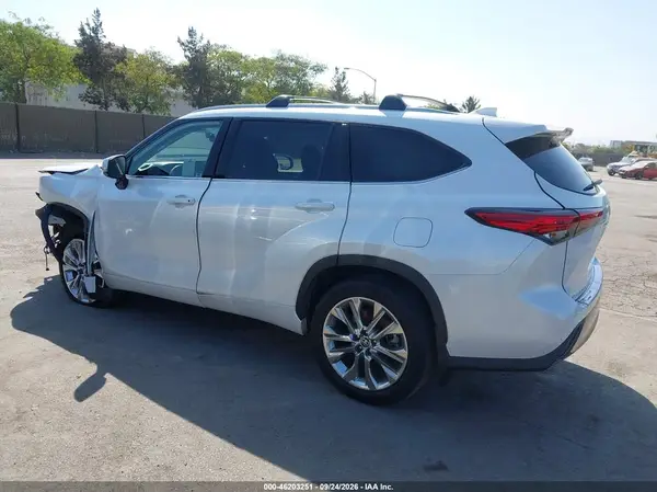 5TDKDRAH2PS009134 — 2023 Toyota Highlander, фото 3 с аукциона IAAI, Передняя часть слева