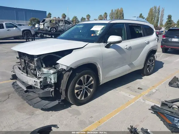 5TDKBRCH6PS120644 — 2023 Toyota Highlander, фото 2 с аукциона IAAI, Задняя часть
