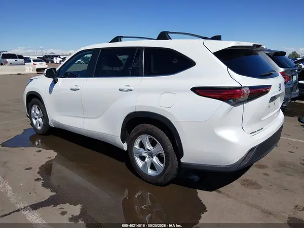 5TDKDRAH9PS500235 — 2023 Toyota Highlander, фото 3 с аукциона IAAI, Правый бок