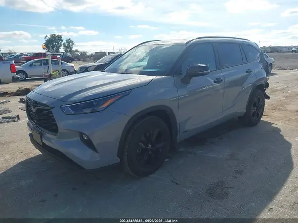 5TDKBRCH5SS648913 — 2025 Toyota Highlander, фото 2 с аукциона IAAI 24.09.2026, Задняя часть слева