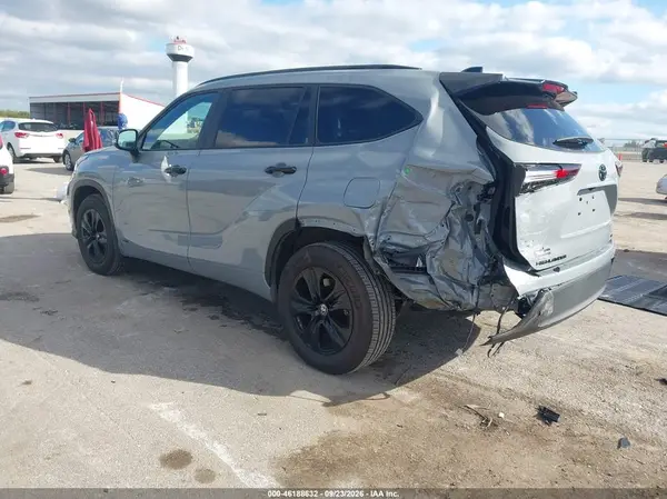 5TDKBRCH5SS648913 — 2025 Toyota Highlander, фото 3 с аукциона IAAI 24.09.2026, Задняя часть слева
