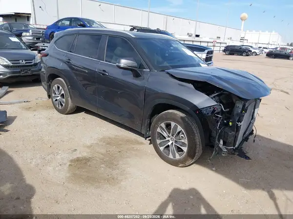 5TDKDRAHXSS556113 — 2025 Toyota Highlander, Передняя часть (Front End), фото до ремонта