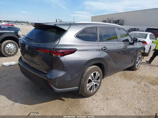 5TDKDRAHXSS556113 — 2025 Toyota Highlander, фото 4 с аукциона IAAI, Передняя часть