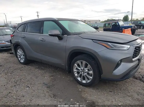 5TDXBRCH3TS707254 — 2026 Toyota Highlander, Задняя часть (Rear), фото до ремонта