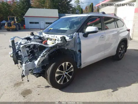 2026 Toyota Highlander Hybrid Xle VIN 5TDKBRCH0TS717802 фото 2