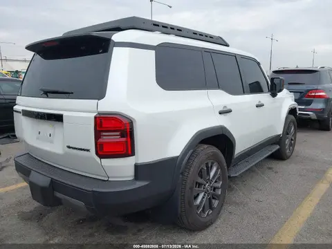 2025 Toyota Land Cruiser VIN JTEABFAJ0S5012823 фото 4