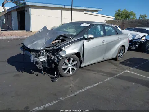 2018 Toyota Mirai VIN JTDBVRBD2JA004688 фото 2